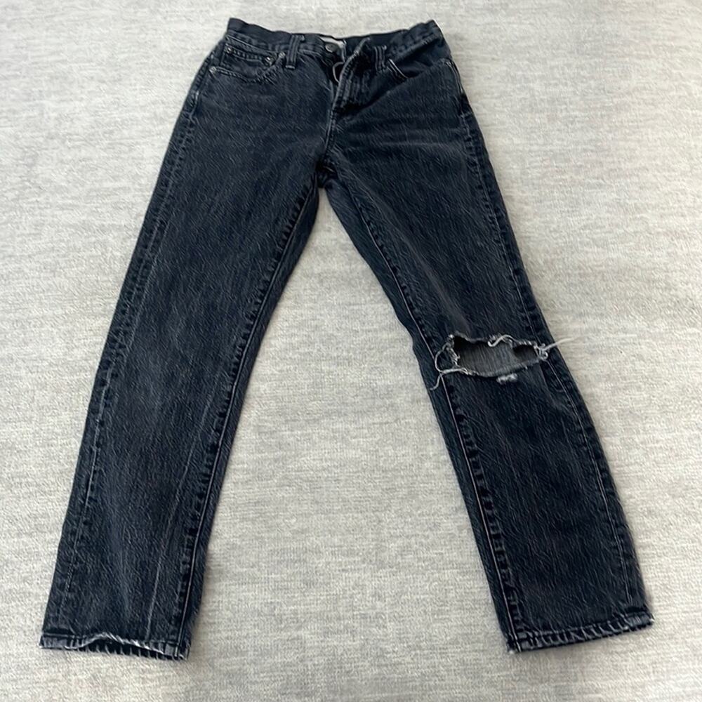 The Perfect Vintage Jean in Roxstone Wash: Knee-Rip Edition - Picture 9 of 10